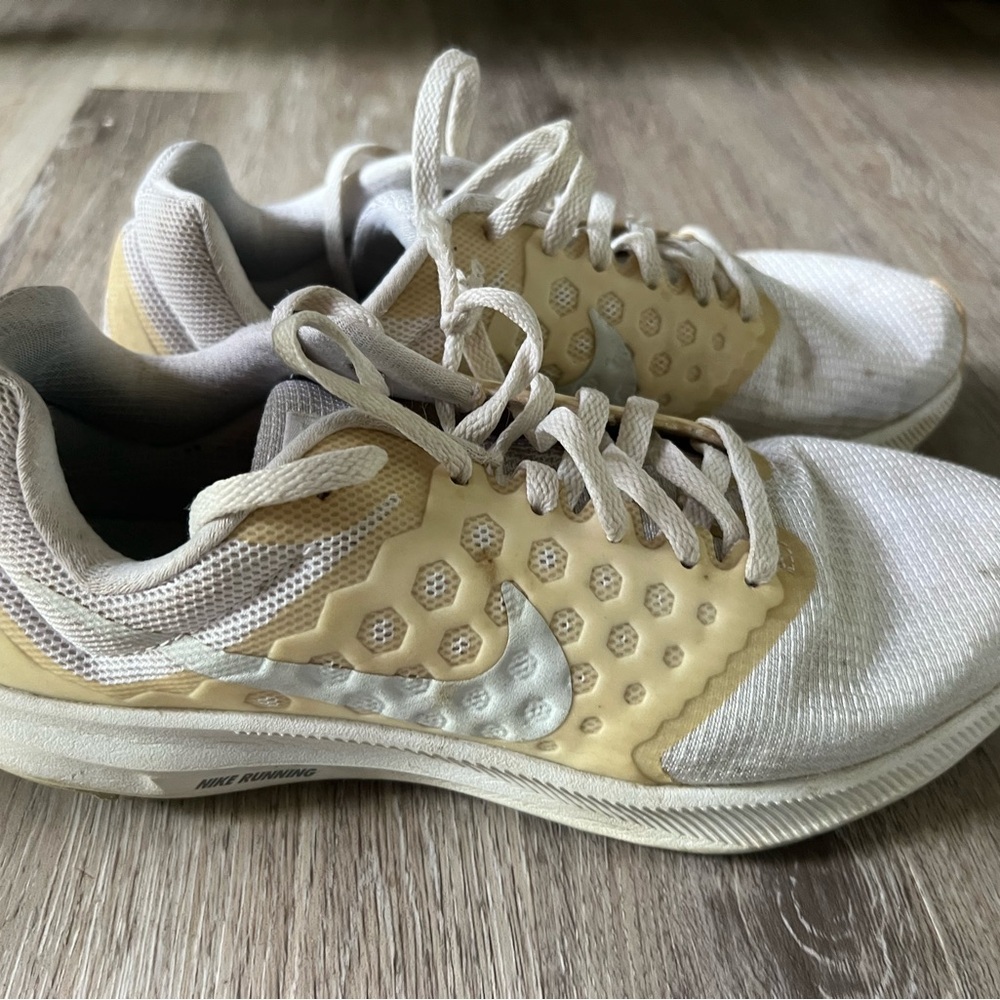 Nike White and Cream Athletic Shoes